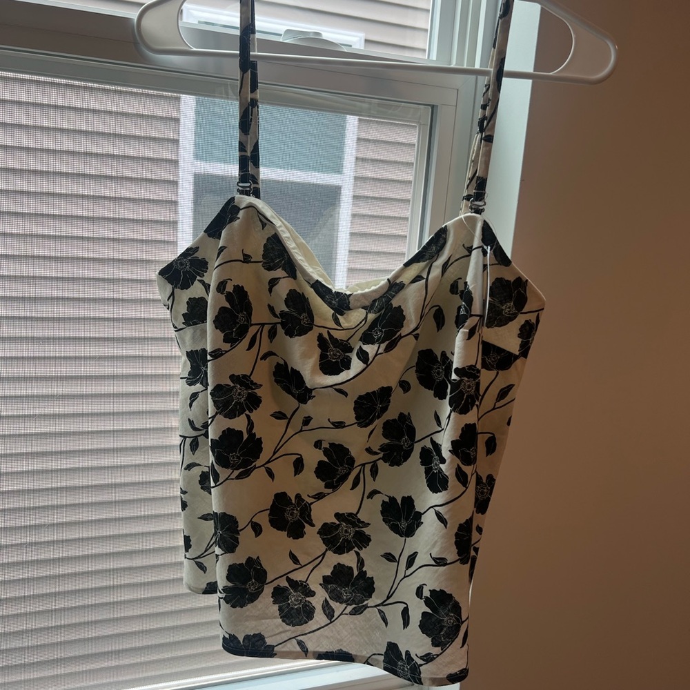 GAP Factory Black and White Floral Tank Top